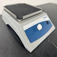 VWR Standard Analog Shaker image 1